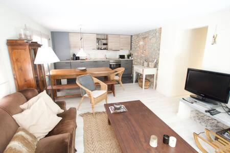 Apartament Central Amb Terrassa Alp Buitenkant foto